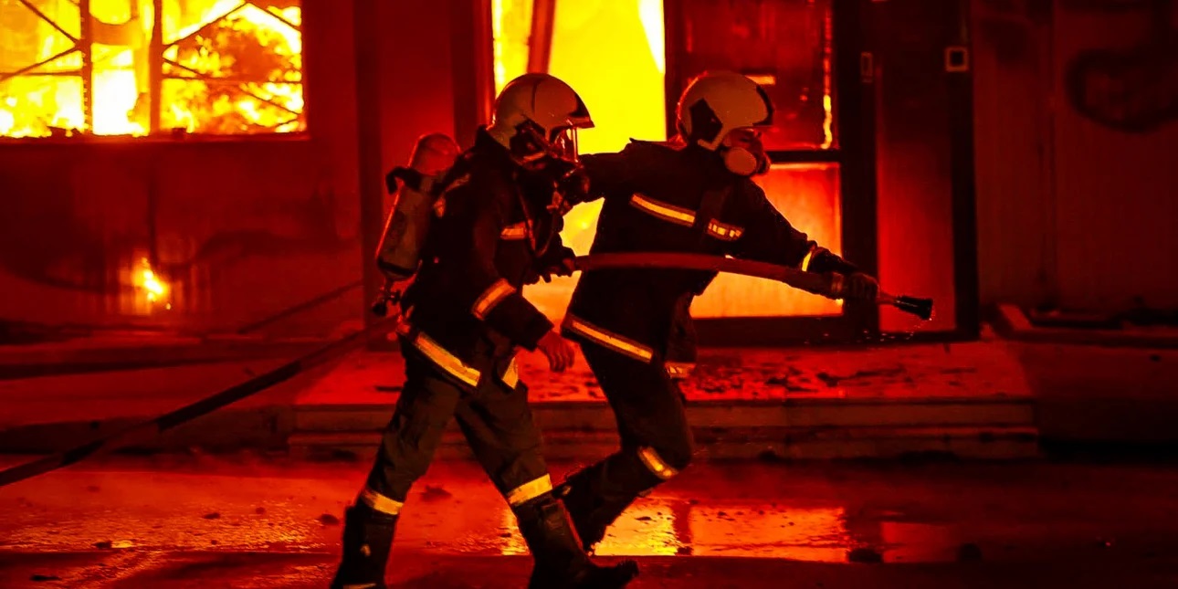 Τραγωδία: Ένας νεκρός μετά από φωτιά σε μονοκατοικία στο Μενίδι