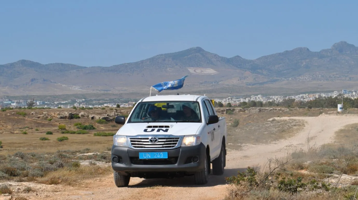 Τα μέλη του ΣΑ ενημέρωσε ο Στιούαρτ ενόψει υιοθέτησης ψηφίσματος της ΟΥΝΦΙΚΥΠ