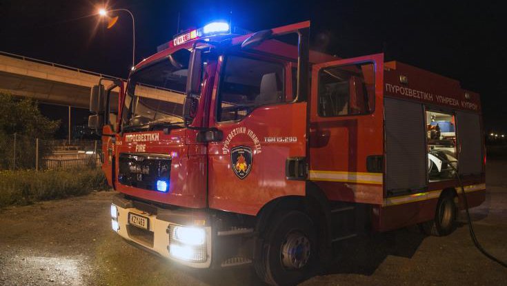 Έβαλαν φωτιά στην κινητή καντίνα 25χρονου, καταστράφηκε ολοσχερώς