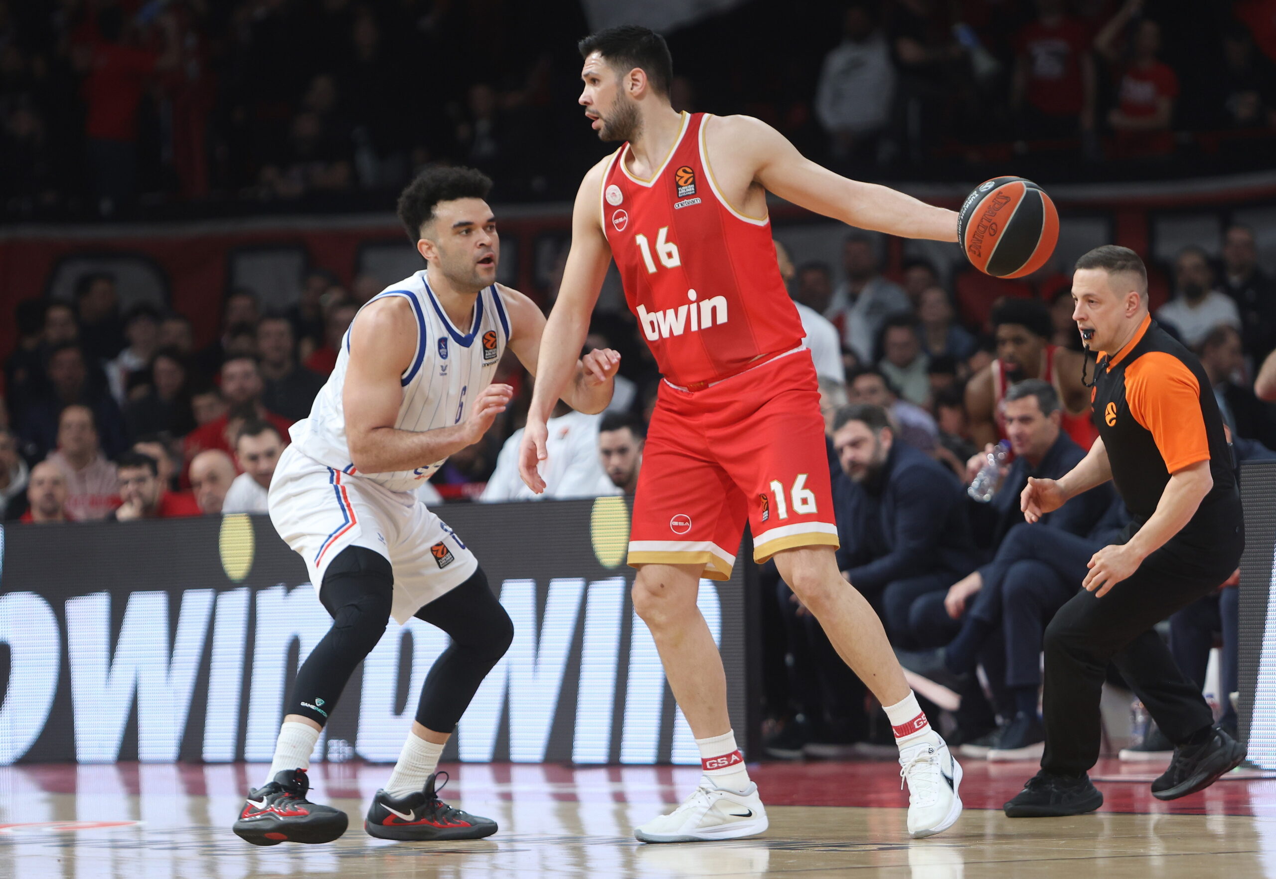 Euroleague: Πάει στη διαβολοβδομάδα πρωτοπόρος ο Ολυμπιακός